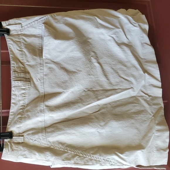 Sport Haley beige skort size 6 with 3 pockets - Picture 7 of 9